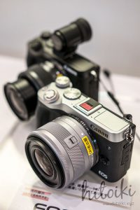 Canon（キヤノン）EOS M6の外観（ブラック・シルバー）