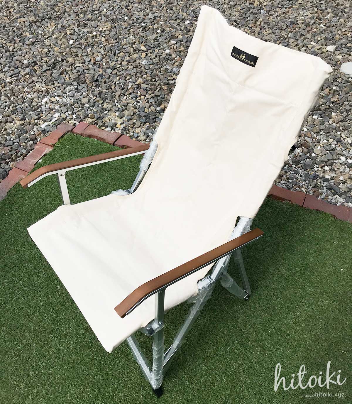 キャンパルジャパンのアウトドアブランド。オガワの白色のアイバックチェア（アウトドアチェア） campal_ogawa_outdoor-chair_img_5232
